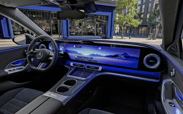 Elektro-C-Klasse: Mercedes enthüllt den „Sternenhimmel“-Innenraum